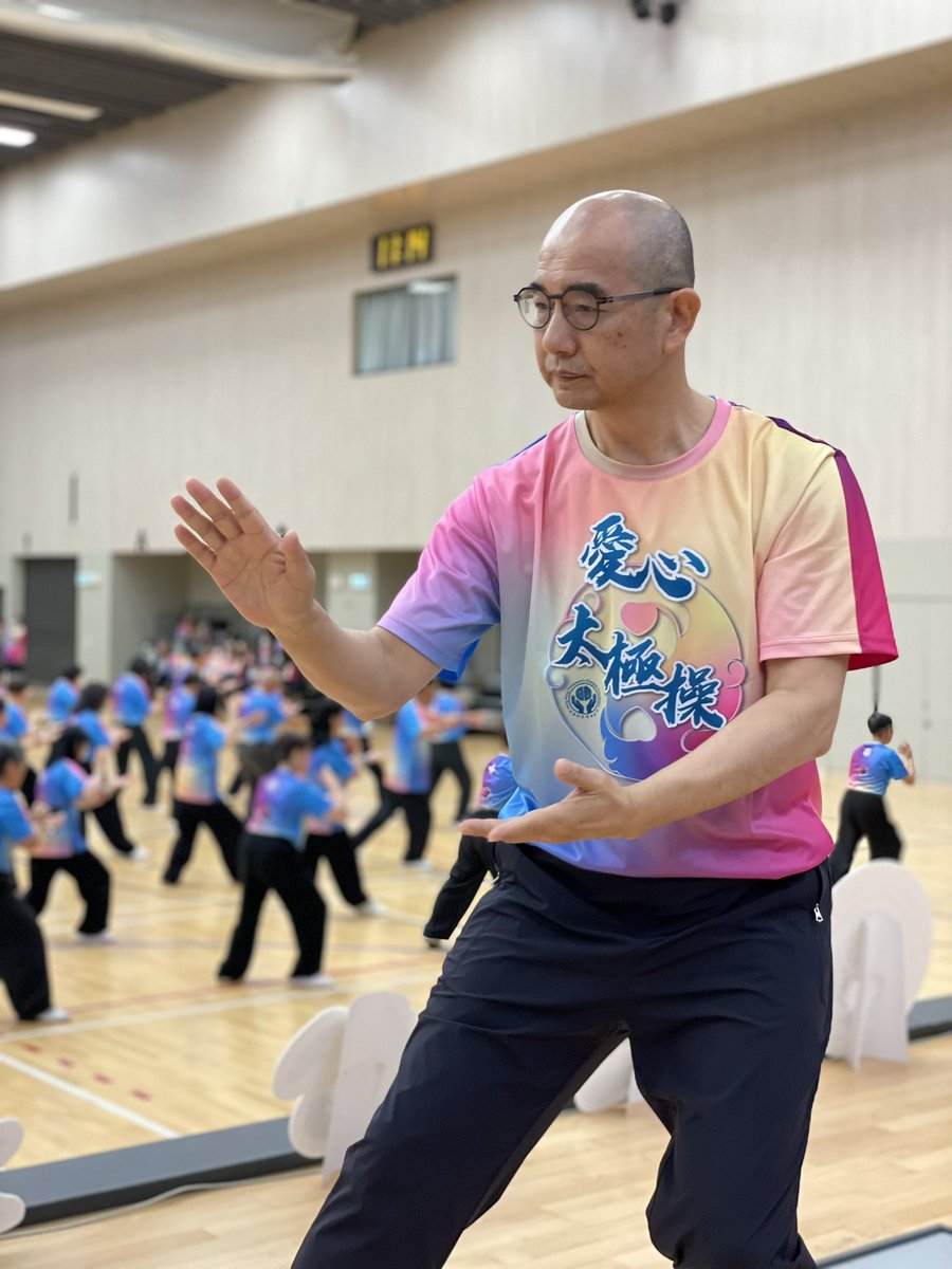 jojoyyk's tweet photo. So glad to see you all face to face without masks! Tai Chi for Parkinson’s disease 2023 #與栢同行二十載 #fundraising #HKPDF https://t.co/QM5khi43SI