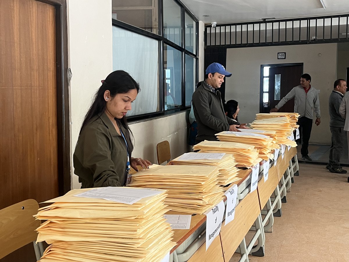 swsc_nepal's tweet image. The result distribution session was held at Southwestern State College.

Southwestern State College
📍Basundhara, Kathmandu. 
📞01-4955457
💌info@southwestern.edu.np
🌐southwestern.edu.np
#DareToExcel #southwesternstatecollege  #theSpiritMakesTheMaster