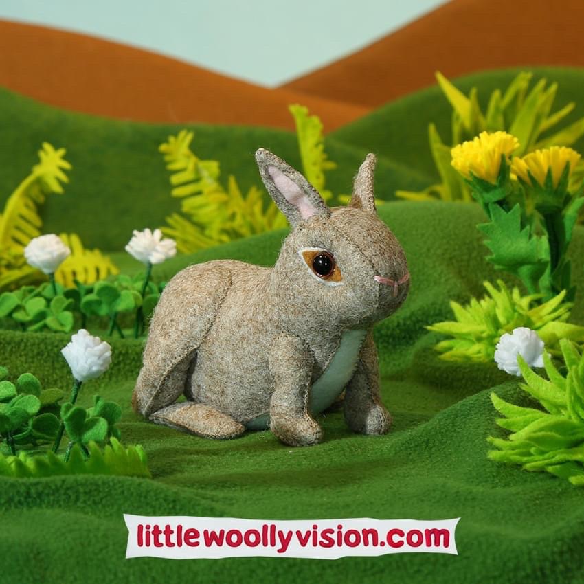 VisionLittle's tweet image. Hoppy Easter!