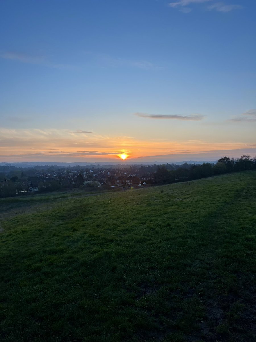 xcharlelizabeth's tweet photo. “He is not here; He has risen” 

Special morning with my @WHEFC fam watching the sunrise. When my alarm went off at 5am, I seriously questioned my life choices, but some things are worth getting up early for. 

Happy Easter! ✝️ https://t.co/CuSZK6HNmv