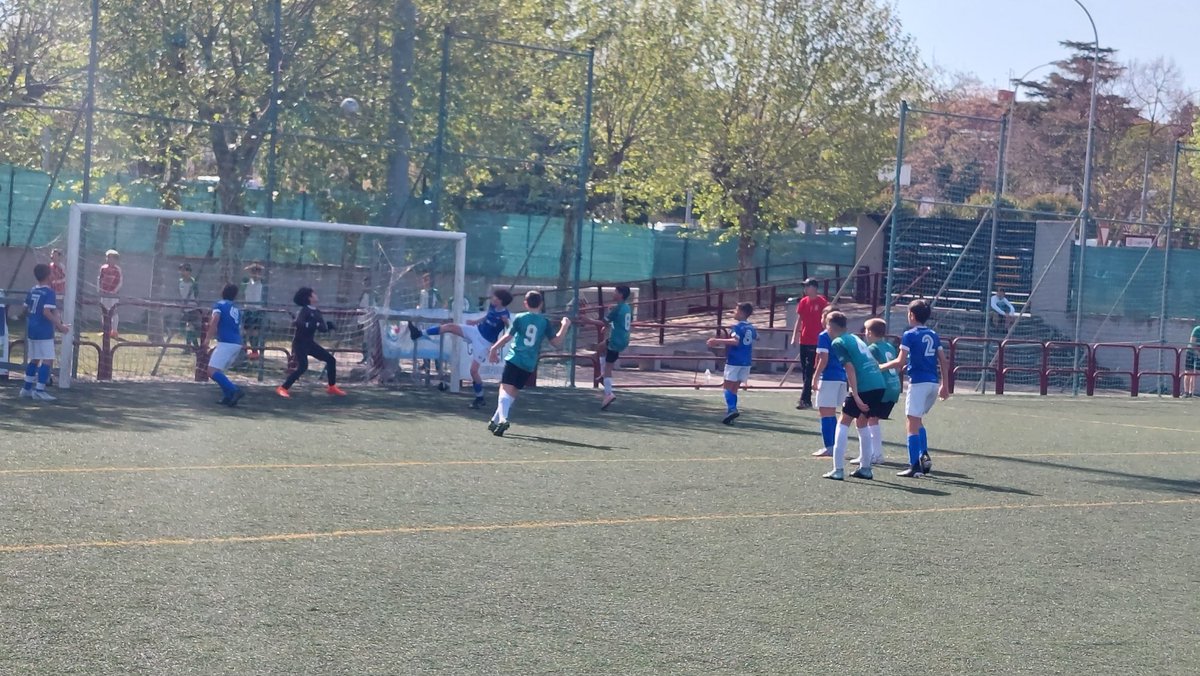 La Ribera (@villegascd) on Twitter photo ๐ดโช๐ฏ48 TORNEO VILLEGAS ๐ฏโช๐ด
Resultado semifinales categorรญa Alevines 2012:
Domingo 9 abril
<a href="/udcTxantrea/">U.D.C TXANTREA K.K.E</a> 1
<a href="/GazteBerriakfut/">Gazte Berriak C.F</a> 2
<a href="/oberenafutbol/">๐ข๐ฏ๐ฒ๐ฟ๐ฒ๐ป๐ฎ ๐๐ฬ๐๐ฏ๐ผ๐น</a> 3
<a href="/cdberceo/">Club Deportivo Berceo</a> 0
Para el 3 y cuarto puestos (p.):
<a href="/udcTxantrea/">U.D.C TXANTREA K.K.E</a> 2
<a href="/cdberceo/">Club Deportivo Berceo</a> 1 ๐ดโช๐ฏ48 TORNEO VILLEGAS ๐ฏโช๐ด
Resultado semifinales categorรญa Alevines 2012:
Domingo 9 abril
<a href="/udcTxantrea/">U.D.C TXANTREA K.K.E</a> 1
<a href="/GazteBerriakfut/">Gazte Berriak C.F</a> 2
<a href="/oberenafutbol/">๐ข๐ฏ๐ฒ๐ฟ๐ฒ๐ป๐ฎ ๐๐ฬ๐๐ฏ๐ผ๐น</a> 3
<a href="/cdberceo/">Club Deportivo Berceo</a> 0
Para el 3 y cuarto puestos (p.):
<a href="/udcTxantrea/">U.D.C TXANTREA K.K.E</a> 2
<a href="/cdberceo/">Club Deportivo Berceo</a> 1