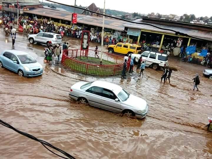 ZIHINDULABIGURU's tweet photo. LA DESTRUCTION DU SUD-KIVU NE PEUT PAS S'ACCÉLÉRER POUR LA SIMPLE RAISON QU'IL EST IMPOSSIBLE DE TOM BER PLUS BAS QUE LE SOL. IL N'Y A PLUS RIEN À DÉTRUIRE !
IL FAUT INVERSER LA COURBE EN CHANGEANT D'ACTEURS. AUTREMENT C'EST L'ENLISEMENT https://t.co/K9AgkiO4zI