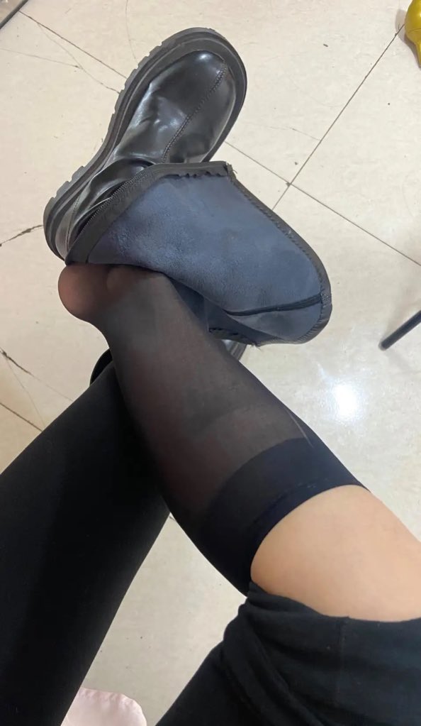 chanchanzka's tweet photo. 最喜欢无脑吐金白给傻逼，越傻逼玩得越爽，把傻逼玩成撸屌送钱的无脑丧智废物，没脑子的狗儿子都爬过来给我磕头送钱！#ATM奴 #上贡奴 #女性崇拜 #女s #吸金 #吐钱 #厕奴 #报销奴 #报销奴 #无脑上贡 #���金 #汗脚 #辱骂 #绿帽 #贡猪 #黑心压榨 #账单奴 #羞辱 #舔脚 #调教 https://t.co/KAqYogyxVL