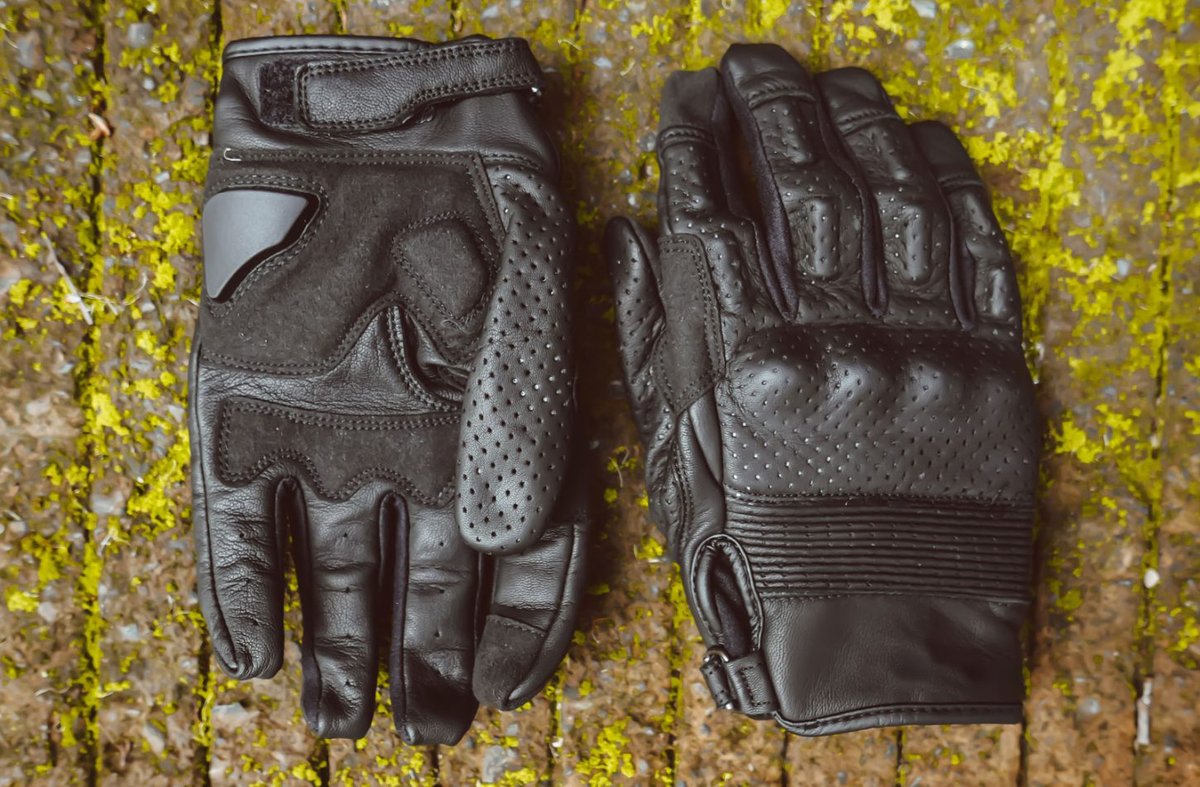 debogs_sports's tweet photo. Debogs Sports Customized Moto Glove and All Homemade Customized Uniforms.
E-mail:-infodebogs@gmail.com
Whatsapp:-+923467421401

#motogloves #motorcyclegloves #bikersafety #ridewithstyle #motorcycleaccessories #motorcyclelife #motorcycleadventure #glovelove #motorcyclegear https://t.co/eUJd0Z58oZ