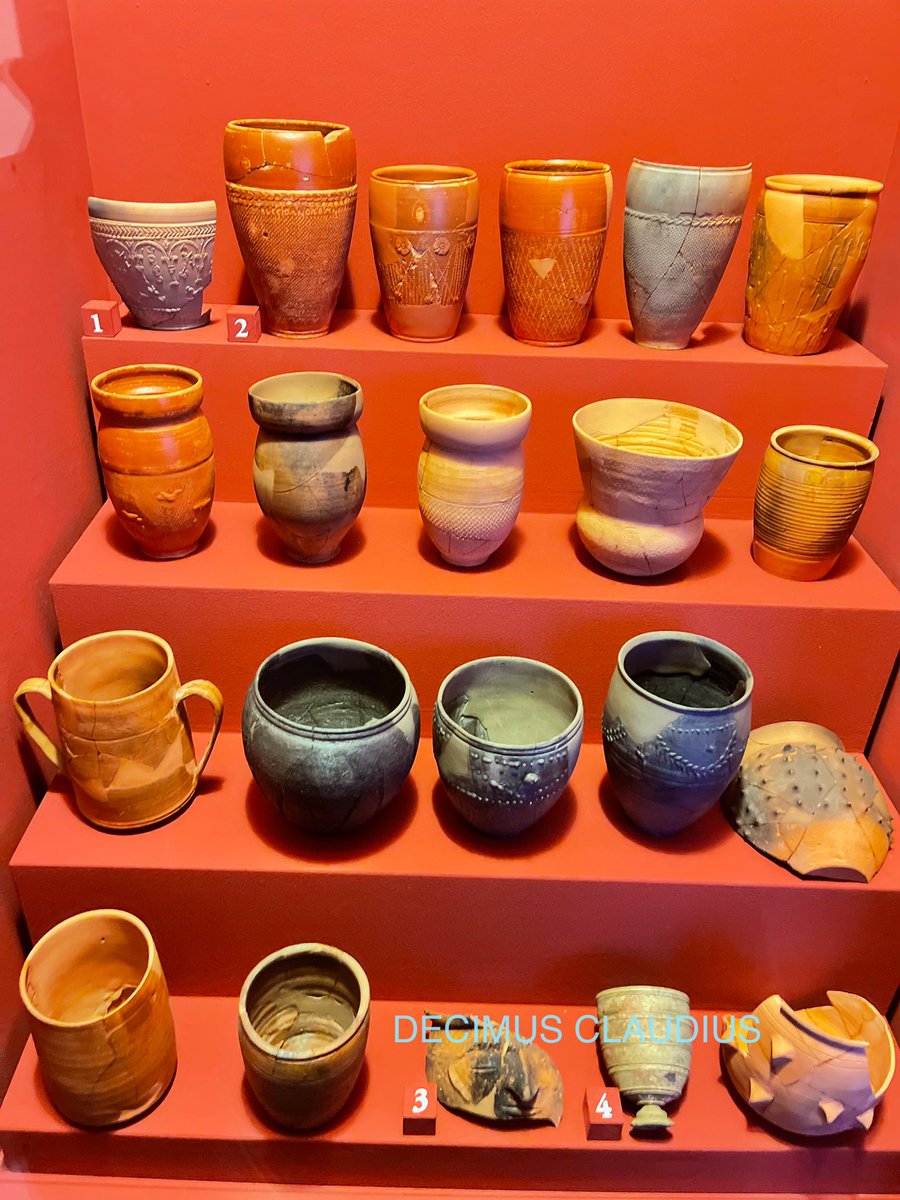 decimusclaudius's tweet photo. Roman drinking beakers from the 1st centuries BC or AD that are on display in the Museo Archeologico Nazionale di Adria in Adria, Italy.
#adria #italy #italia #mibac #cups #roman #roma #museo #archaeology #beakers #ancient #history #clay #clayart #veneto #museum #today #spqr #romano #roman #ancienthistory #arqueología