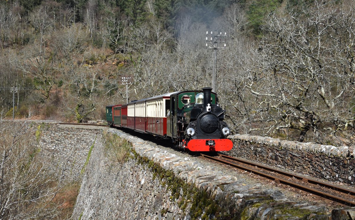 JeffAlbiston's tweet photo. Day visit to the @festrail yesterday. Merddin Emrys on the Mountain Spirit, Blanche on the Woodland Wanderer &amp; Welsh Pony on The Quarryman.
Date: Sat 8th April 2023
📷 My photos.
#ffestiniograilway #bestrailwayintheworld #NorthWales #photography https://t.co/4mCfuQs6e5