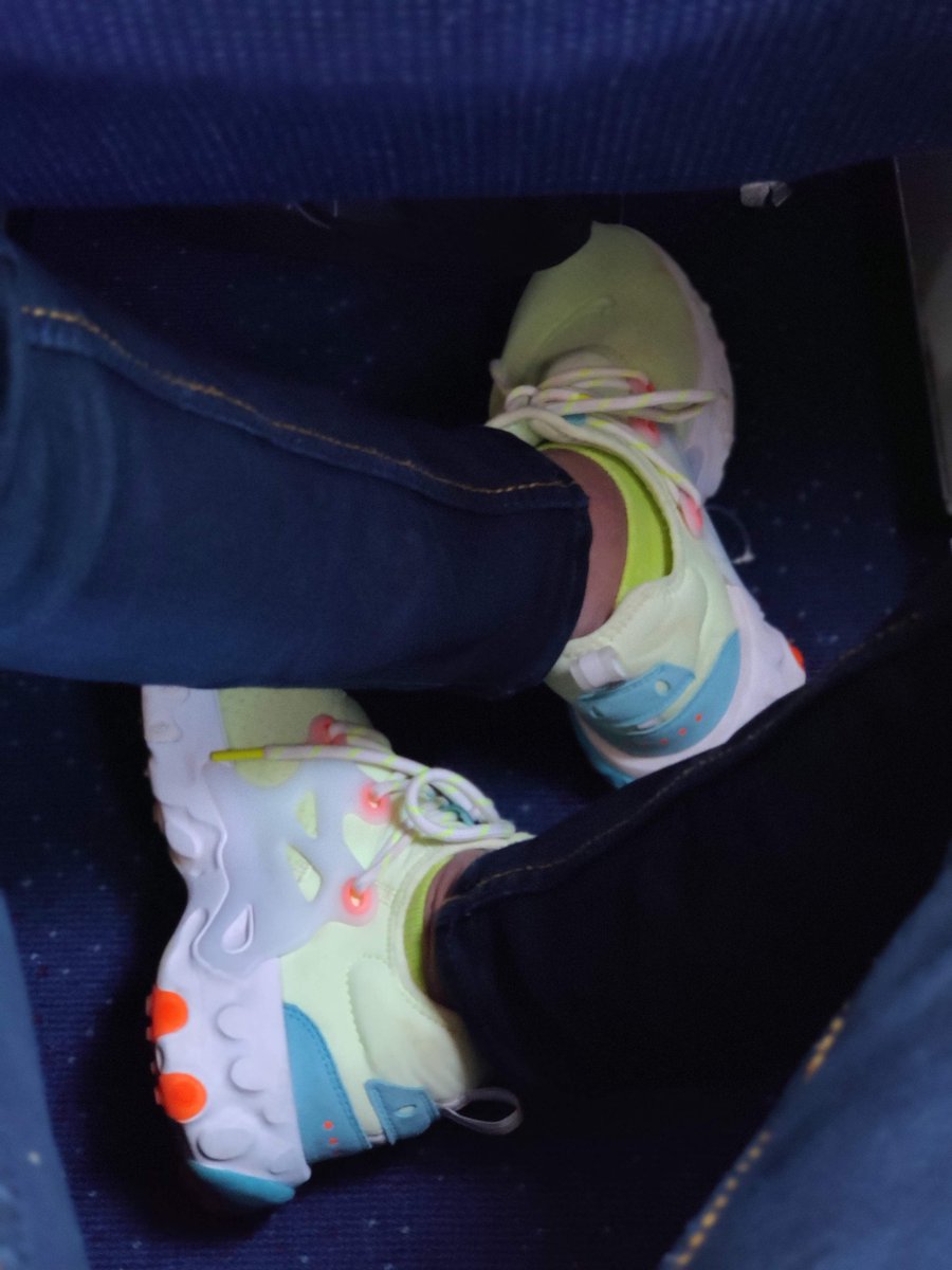 nike react presto psychedelic lava on feet