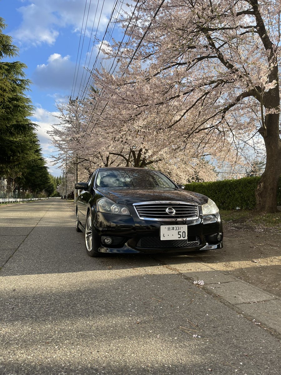 FUGA_GY50's tweet photo. 花粉汚れ酷かったから洗車してきた〜 https://t.co/26DOVHVHBY