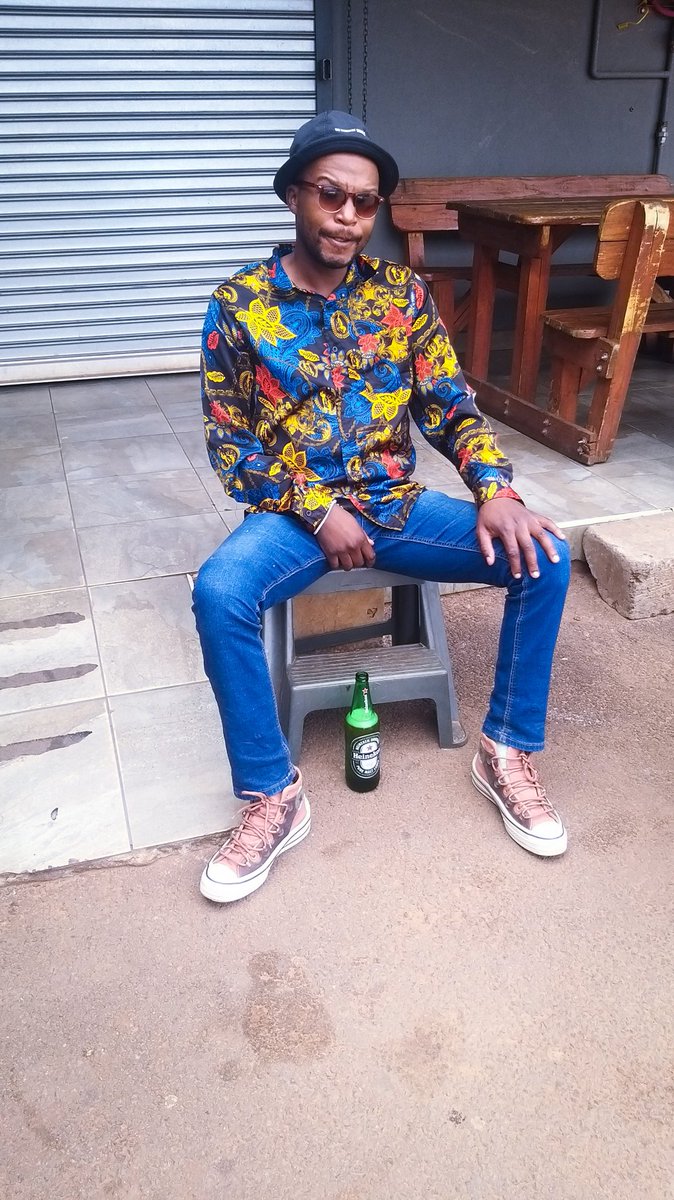 DjTjaro's tweet photo. Sunday #umjolowithazola https://t.co/9kC7CAZ2Vs