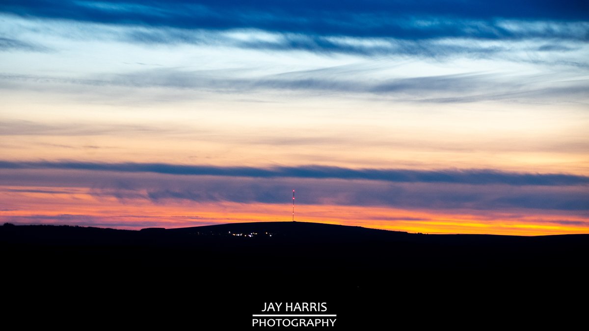 JayHarrisPhoto1's tweet image. A 𝗚𝗢𝗢𝗗 𝗙𝗥𝗜𝗗𝗔𝗬 𝗦𝗨𝗡𝗦𝗘𝗧 at 𝗛𝗔𝗬𝗧𝗢𝗥, 𝗗𝗔𝗥𝗧𝗠𝗢𝗢𝗥 🌄

facebook.com/jayharrisphoto…

#dartmoor #sunset #nature #photography