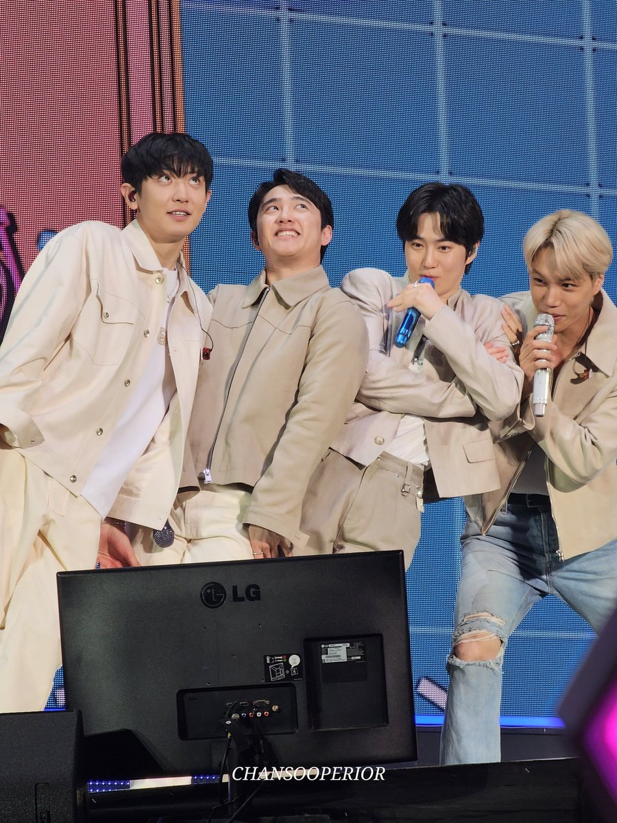 EXOGlobal's tweet photo. [HQ] 230409 #CHANYEOL #DohKyungSoo #SUHO #KAI @ EXO’CLOCK 2023 Fanmeeting D2
Cr. CHANSOOperior 

#ItsEXOTime 
#EXOCLOCK_D2
#EXO #엑소 @weareoneEXO https://t.co/2PuAbEBZHq