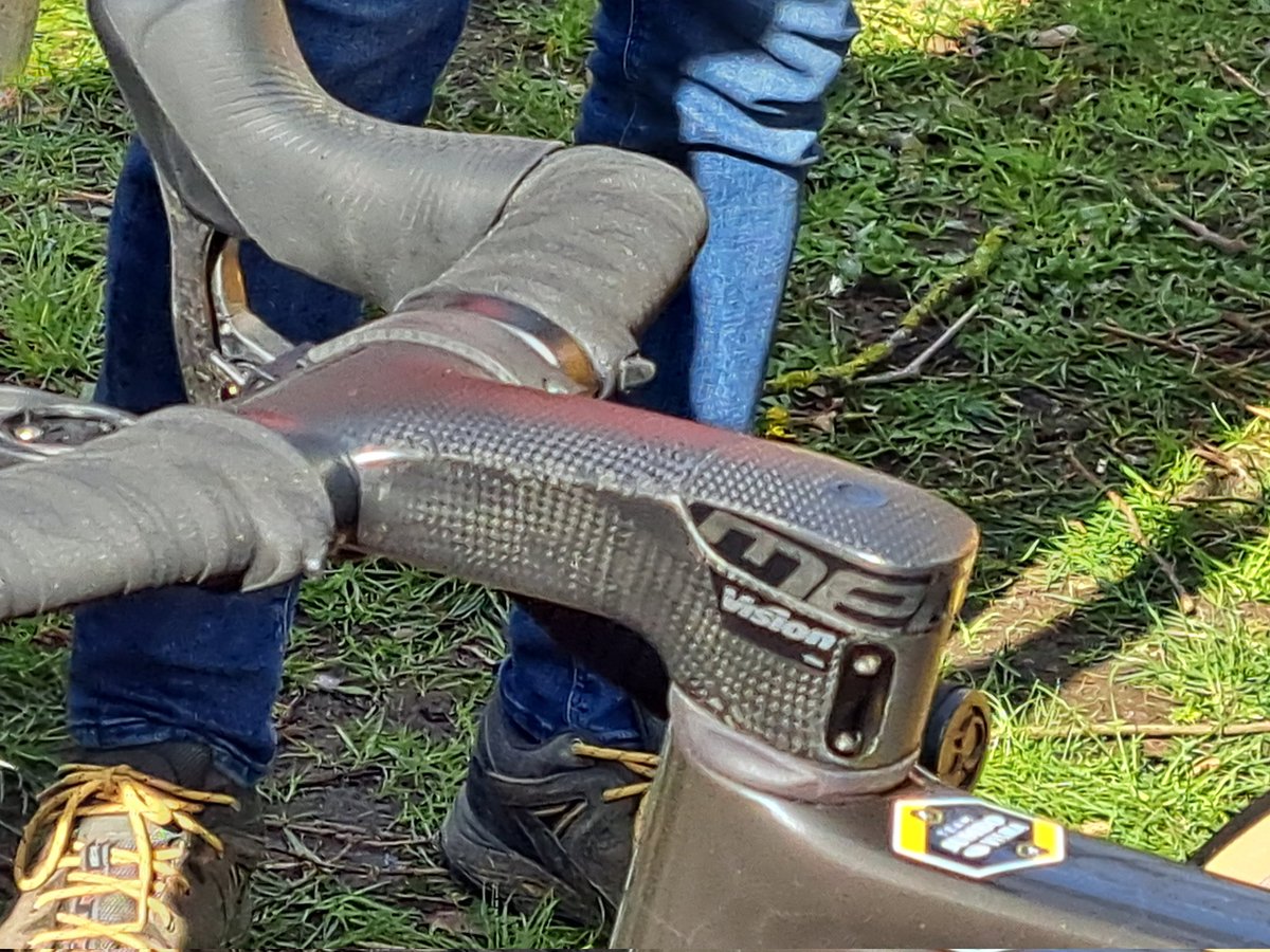 devriesfrans's tweet image. Foto van de knopjes van het systeem