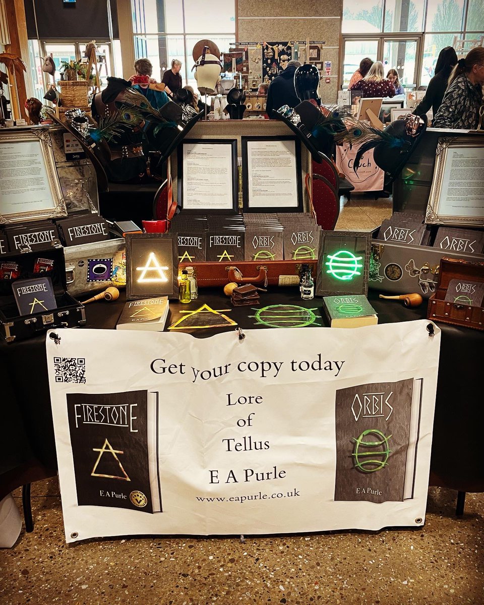 EAPurle's tweet photo. We’re at the Big Craft Event at the Epic Centre, on the Lincolnshire Showground. Come and see what’s on offer, with plenty to choose from. 

#bigcraftevent #lincolnshireshowground #eapurle #loreoftellus #loreoftellusseries #worldoftellus #booksale #books #bookseries #authorlife https://t.co/tBqxbuN7t9