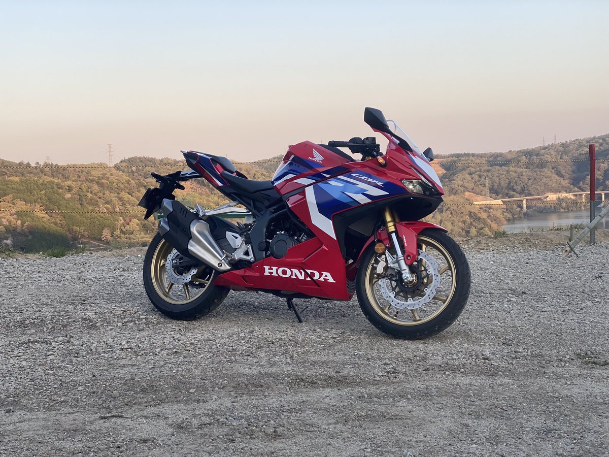 新型CBR250RR無事納車です😆
＃CBR250RR
＃納車