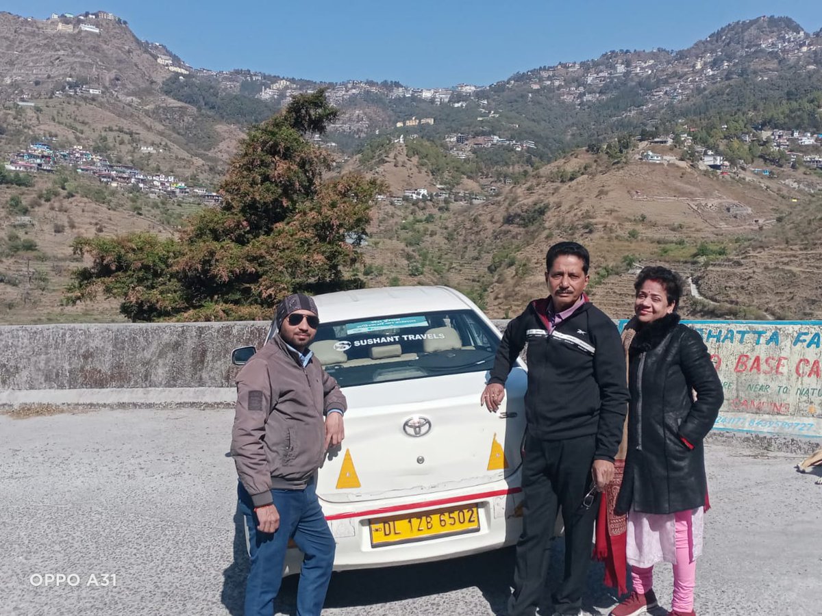 Happy Guest from Mumbai ✌😇 with our Chauffeur Dhaneshwar on their 7 Nights 8 Days Uttrakhand Tour. 
#indiatravel #india #travel #incredibleindia #travelphotography #indiatravelgram #travelgram #indiatourism #ig #wanderlust #indiapictures #travelindia #indiaclicks #photography