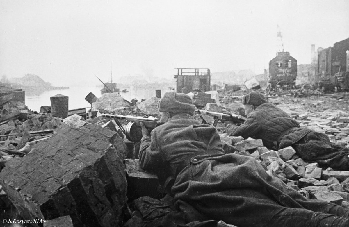 mfa_russia's tweet photo. 🗓 #OTD in 1945 the Red Army seized Königsberg (Kaliningrad), marking an important military triumph &amp; moral victory against the Nazis as Hitler considered the city to be an impenetrable fortress.

760k+ Soviet soldiers &amp; officers received a medal 'For the Capture of Königsberg'. https://t.co/SMgLxw4cPS