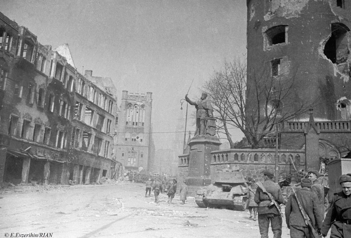 mfa_russia's tweet photo. 🗓 #OTD in 1945 the Red Army seized Königsberg (Kaliningrad), marking an important military triumph &amp; moral victory against the Nazis as Hitler considered the city to be an impenetrable fortress.

760k+ Soviet soldiers &amp; officers received a medal 'For the Capture of Königsberg'. https://t.co/SMgLxw4cPS