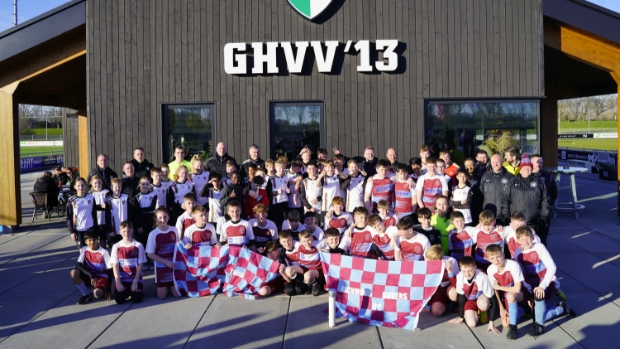 voorne_putten's tweet photo. Europees voetbal in Geervliet -  https://t.co/OfVnJIckHh https://t.co/ME1nb6cVK6