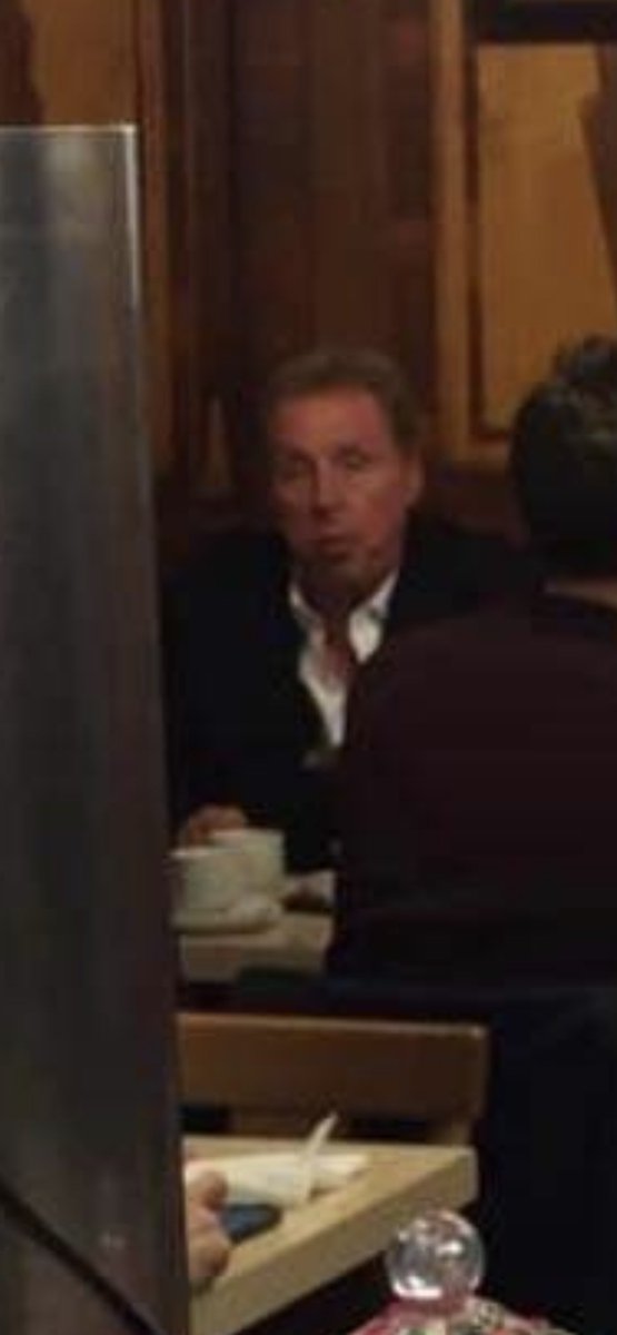 Always a pleasure to welcome #HarryRedknapp in for a crafty Cuppa ….& Sausage and Egg Sandwich 

We only use East End Butchers Sausages 👍

Our Family business has been here for 100yrs