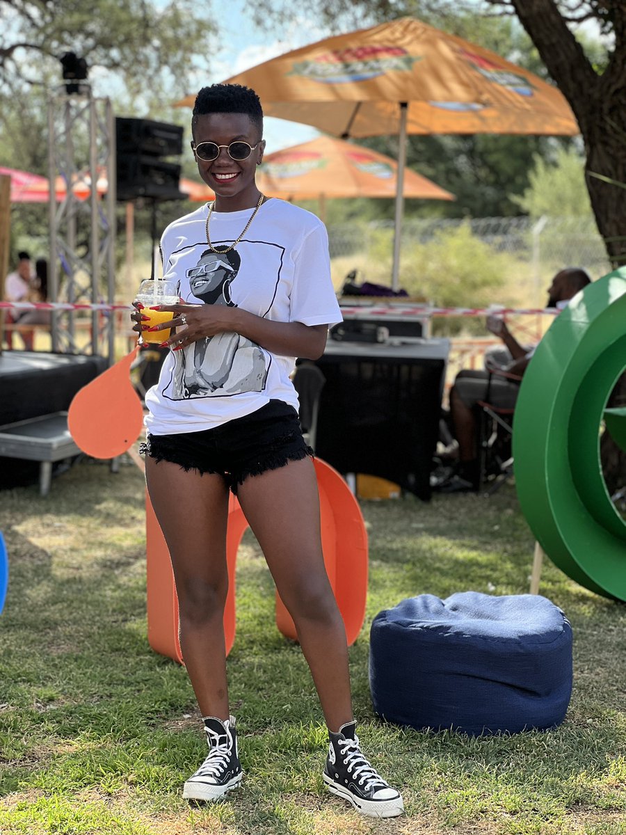 Had so much fun yesterday at <a href="/GrabnGo_nam/">Grab ‘n Go</a> .. also how cool is my shirt by <a href="/oeuvre_lago/">lago 🎨</a> 🥵