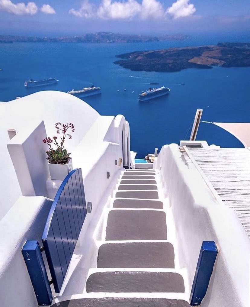 W0rld2026's tweet photo. Santorini, Greece https://t.co/5aKD1MJ0lX