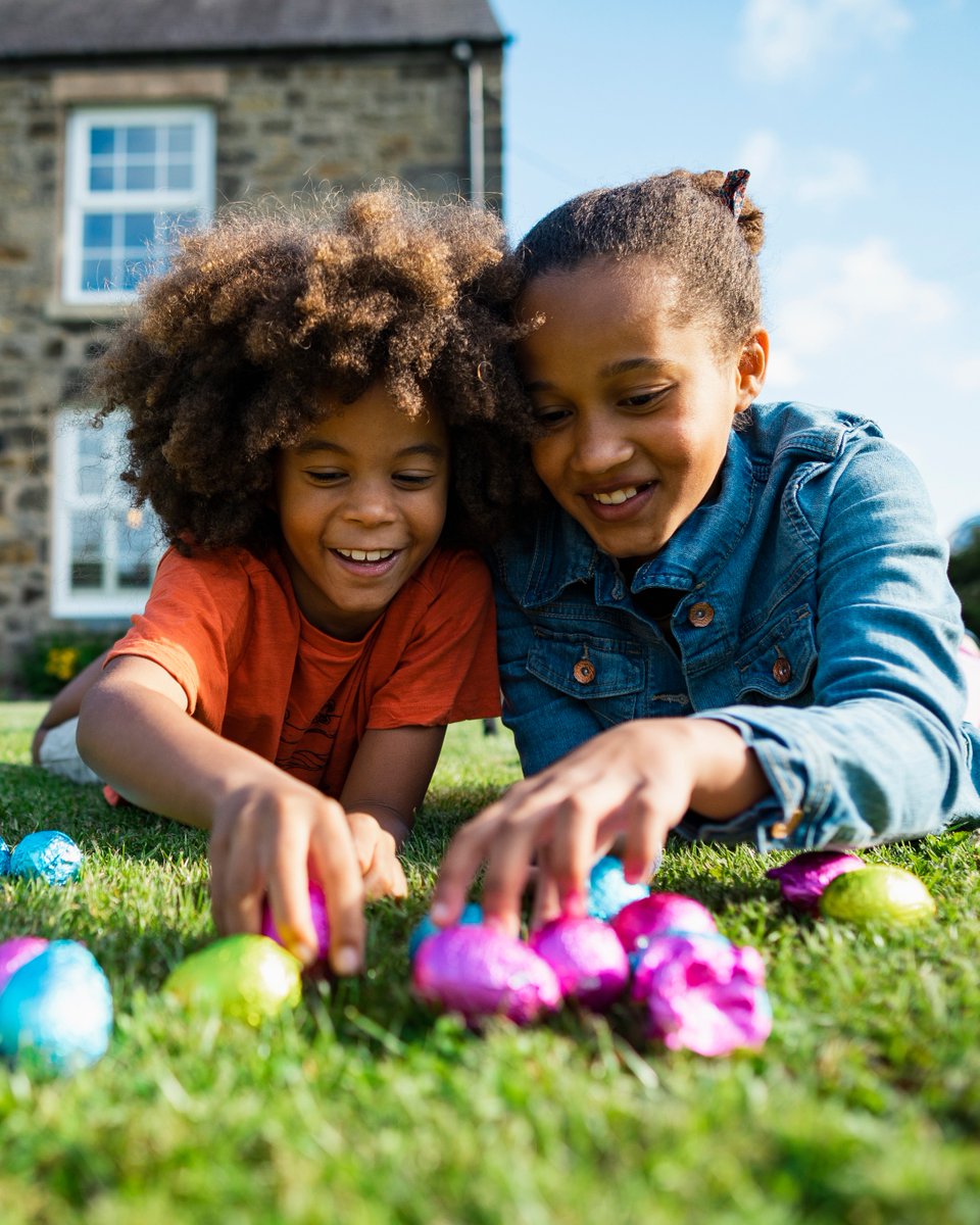 #HappyEaster! Let's celebrate the beginning of spring and the renewal it brings. Whether you're spending time with family and friends, attending services, or simply enjoying the beauty of nature, we hope this #Easter brings you peace and happiness. #Hellohumankindness