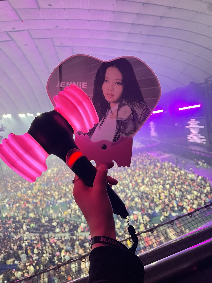BTS390918's tweet photo. 幸せな2日間だった♡
可愛すぎて可愛すぎて可愛すぎた♡
また絶対行く!!!!

#BORNPINK_TOKYODOME 
#BLACKPINK_BORNPINK_JAPAN https://t.co/O1secePcgO