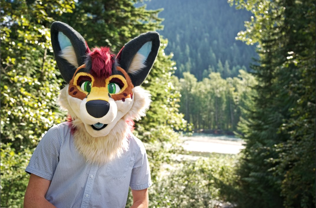 The sun's shining, the birds are singing... why not come for an Easter walk by the river with me?

📸: <a href="/RynderMystscion/">Rynder Mystscion</a>
🧵: <a href="/BlueHarborC/">Blue Harbor 🌊⚓️</a>