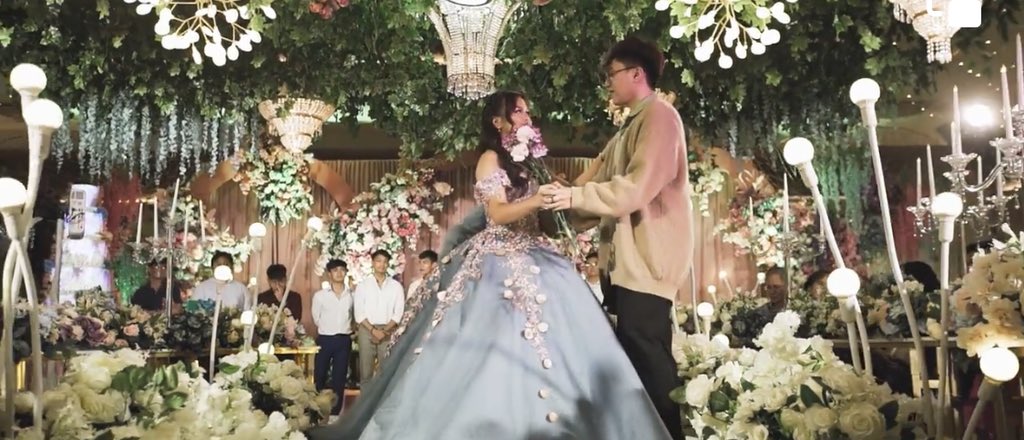 _DudeDecent's tweet photo. proxi muna kami sayo pre @jstngrc_  sa pagsayaw sa debutant 😆 https://t.co/jdhTNmcrs8