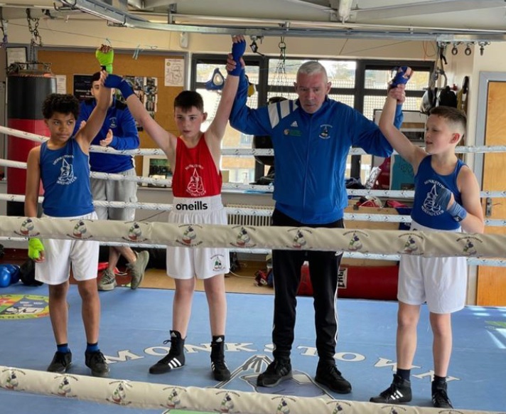 paulykinsella's tweet photo. Great Easter boxing show yesterday in the club - super well done to all the boxers - home & away boxers were all outstanding 🥊💙🇮🇪
Many thanks to the visiting clubs from Belfast, Meath and Wexford.
Thanks to everyone that came, supported or bought tickets 🥊💙🇮🇪
#CommunityI https://t.co/0IVsHcwbax