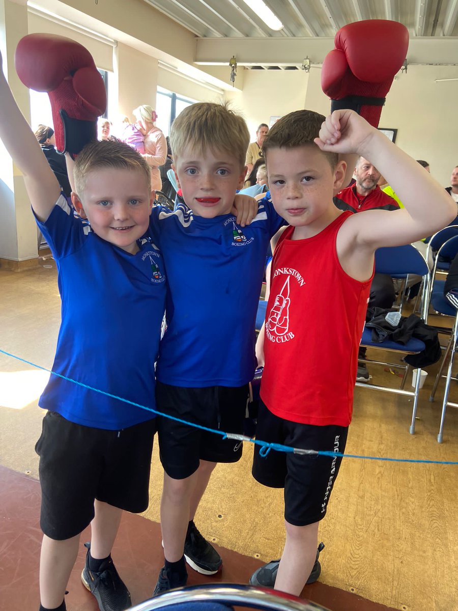 paulykinsella's tweet photo. Great Easter boxing show yesterday in the club - super well done to all the boxers - home & away boxers were all outstanding 🥊💙🇮🇪
Many thanks to the visiting clubs from Belfast, Meath and Wexford.
Thanks to everyone that came, supported or bought tickets 🥊💙🇮🇪
#CommunityI https://t.co/0IVsHcwbax