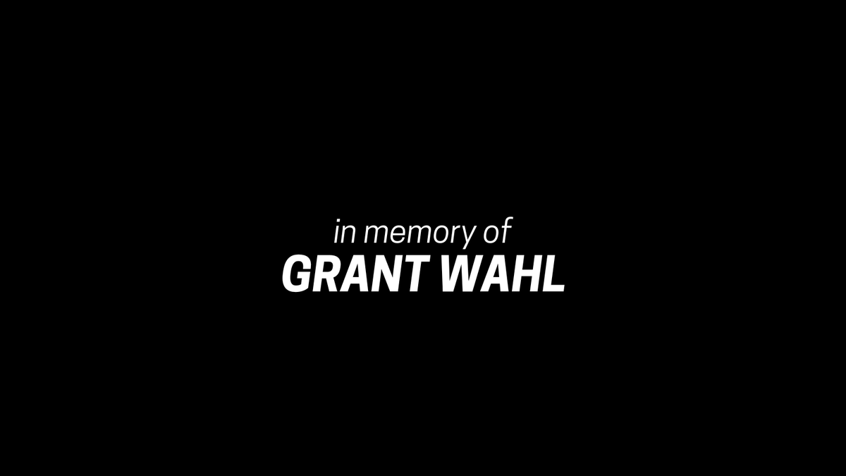 princetonalumni's tweet photo. This week's episode of @TedLasso paid tribute to Grant Wahl ’96. 🖤 🧡 

A dedication to Wahl was shown during the closing credits and a scene showed Coach Beard holding a copy of Wahl's book, "The Beckham Experiment." https://t.co/iVy7pJPC6c