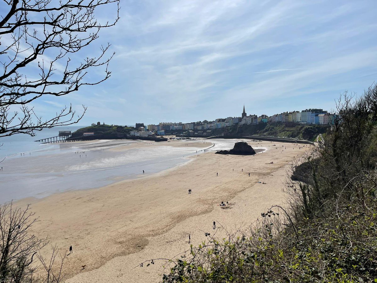 Kaaaatexo's tweet photo. What a weekend we are having, sea air to blow away the cobwebs, visiting favourite places, sunshine, spending time all together ❤️ @jono_harrison @Pwebber001 @w97_moll #Dadis60🎉 https://t.co/NCXAHZ5THd