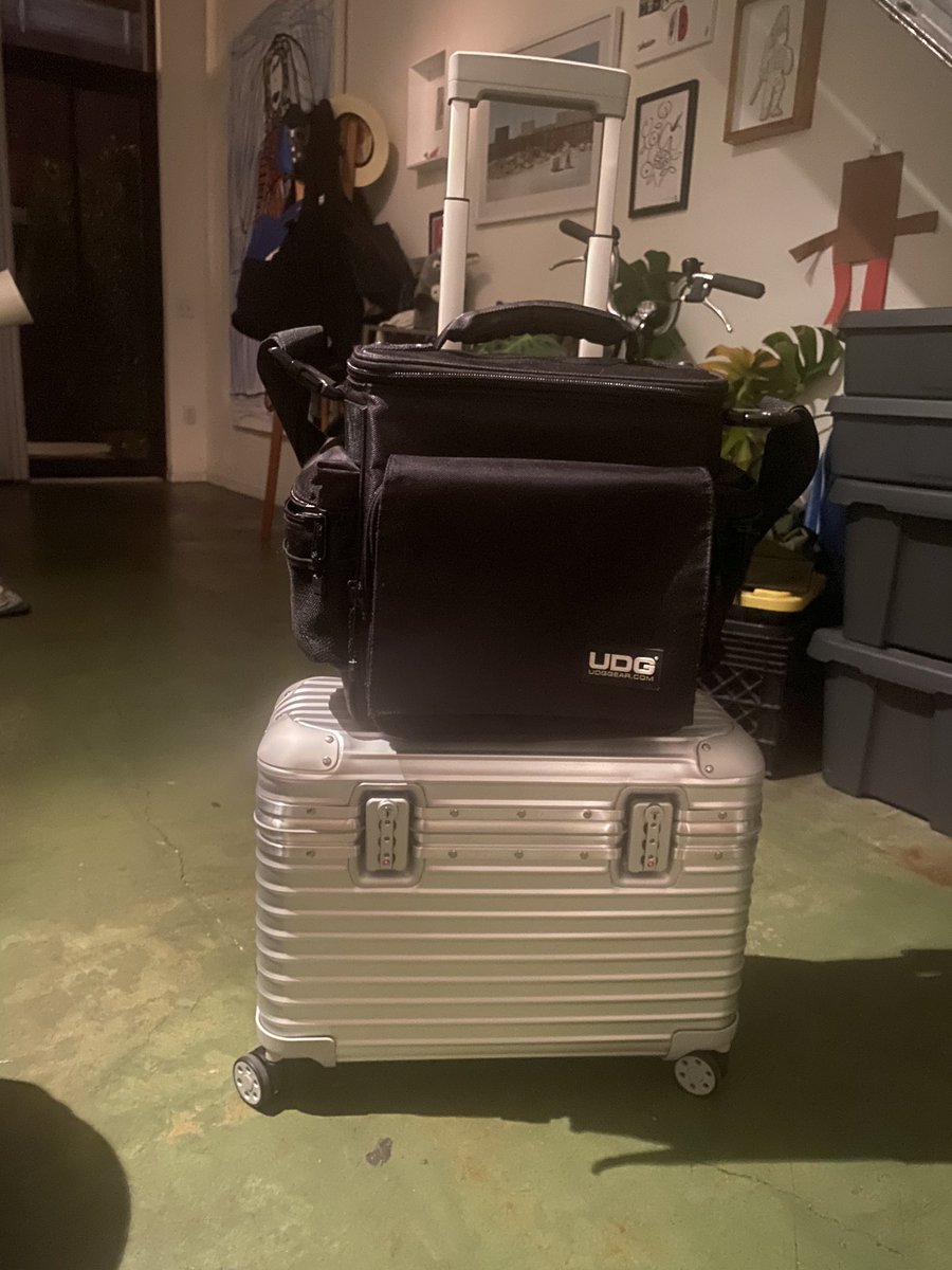 Feel like this needs a Reddit post… #rimowa #pilotcase #djlife