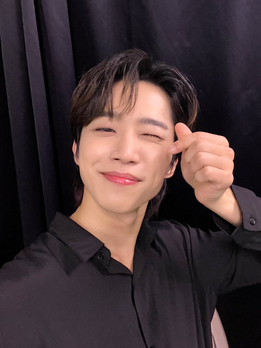 NFlyingUA's tweet photo. 📷 | 230409 | Оновлення STAFF DIARY на фанкафе [♥Happy DongSung Day♥] #7

__
#NFlying #엔플라잉 @NFlyingofficial
#SeoDongSung #서동성 #СоДонсон
#눈부신_동성이가_활짝_피지 #HAPPY_DONGSUNG_DAY https://t.co/L1kK11nmvs