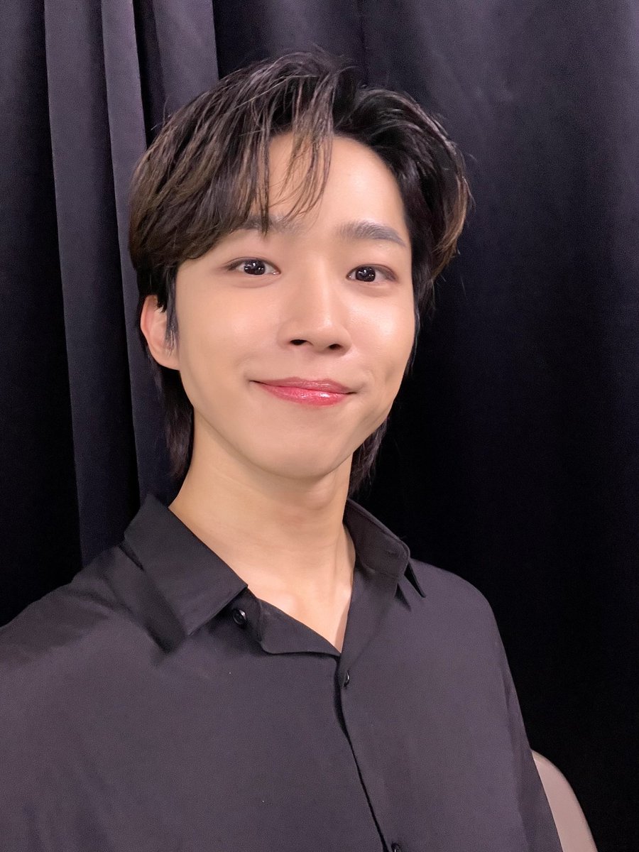 NFlyingUA's tweet photo. 📷 | 230409 | Оновлення STAFF DIARY на фанкафе [♥Happy DongSung Day♥] #8

__
#NFlying #엔플라잉 @NFlyingofficial
#SeoDongSung #서동성 #СоДонсон
#눈부신_동성이가_활짝_피지 #HAPPY_DONGSUNG_DAY https://t.co/73MPLUw0Ss