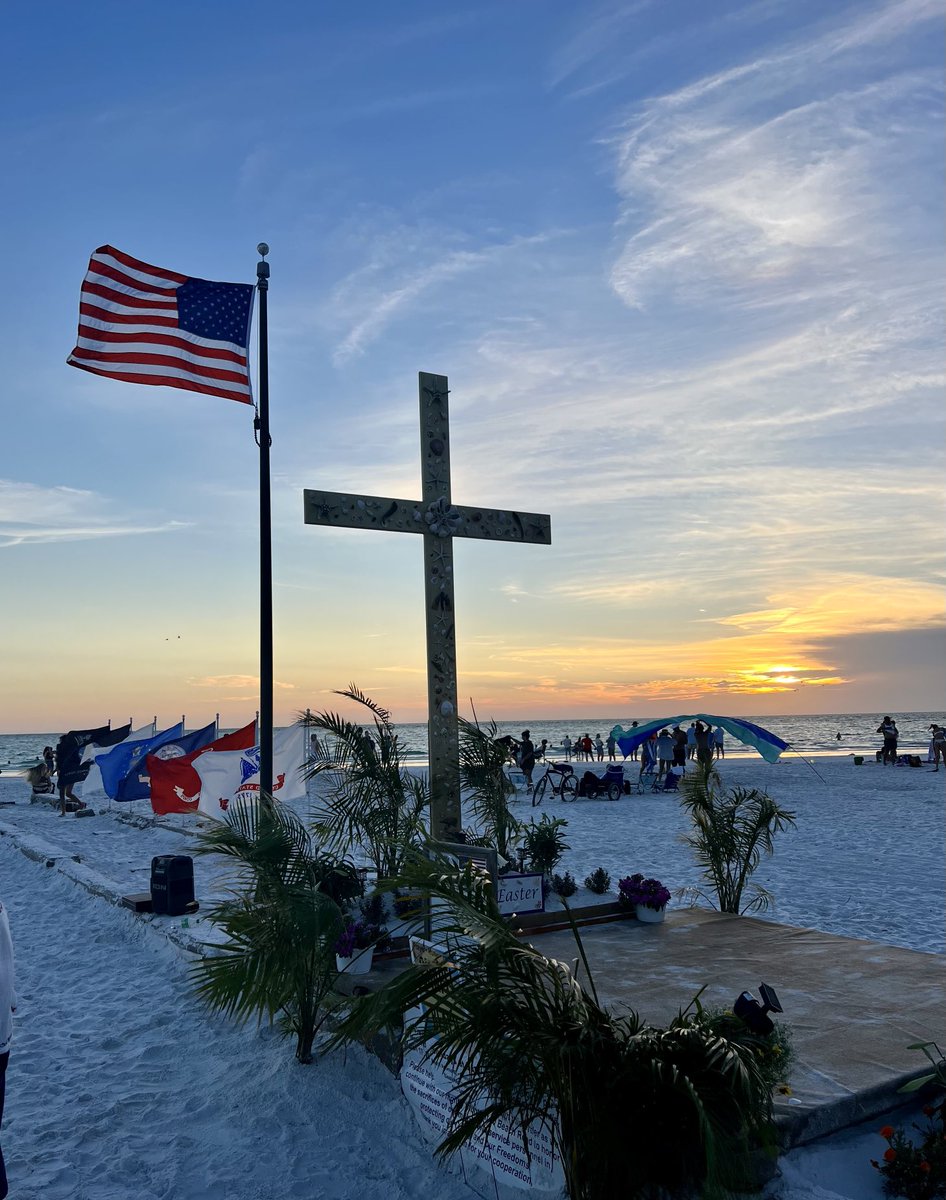 david_ricks's tweet photo. Easter Sunday, a wonderful day for all! https://t.co/HMvenNeSXZ