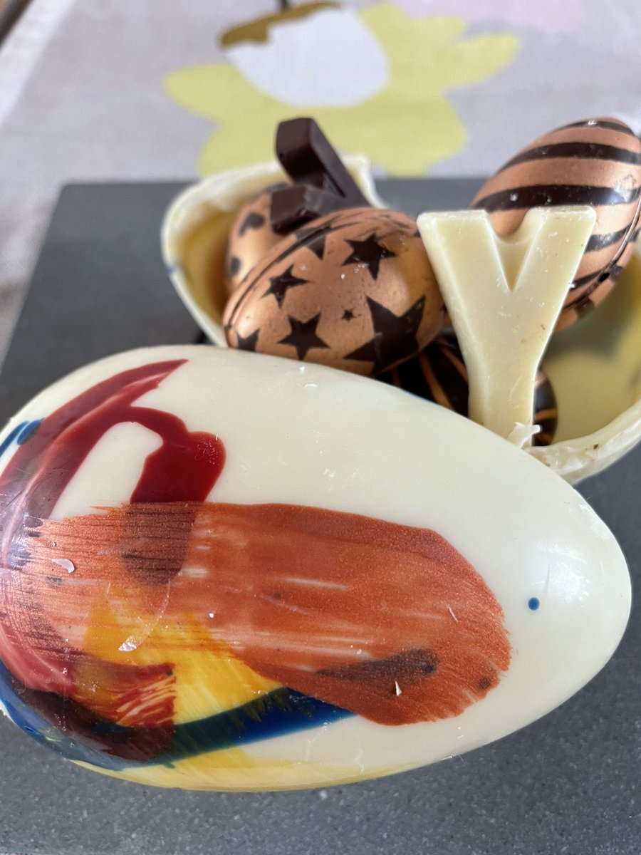 Hyvää pääsiäistä 🐰#pääsiäinen #kevät #nautinto #pääsiäispupu #perhe