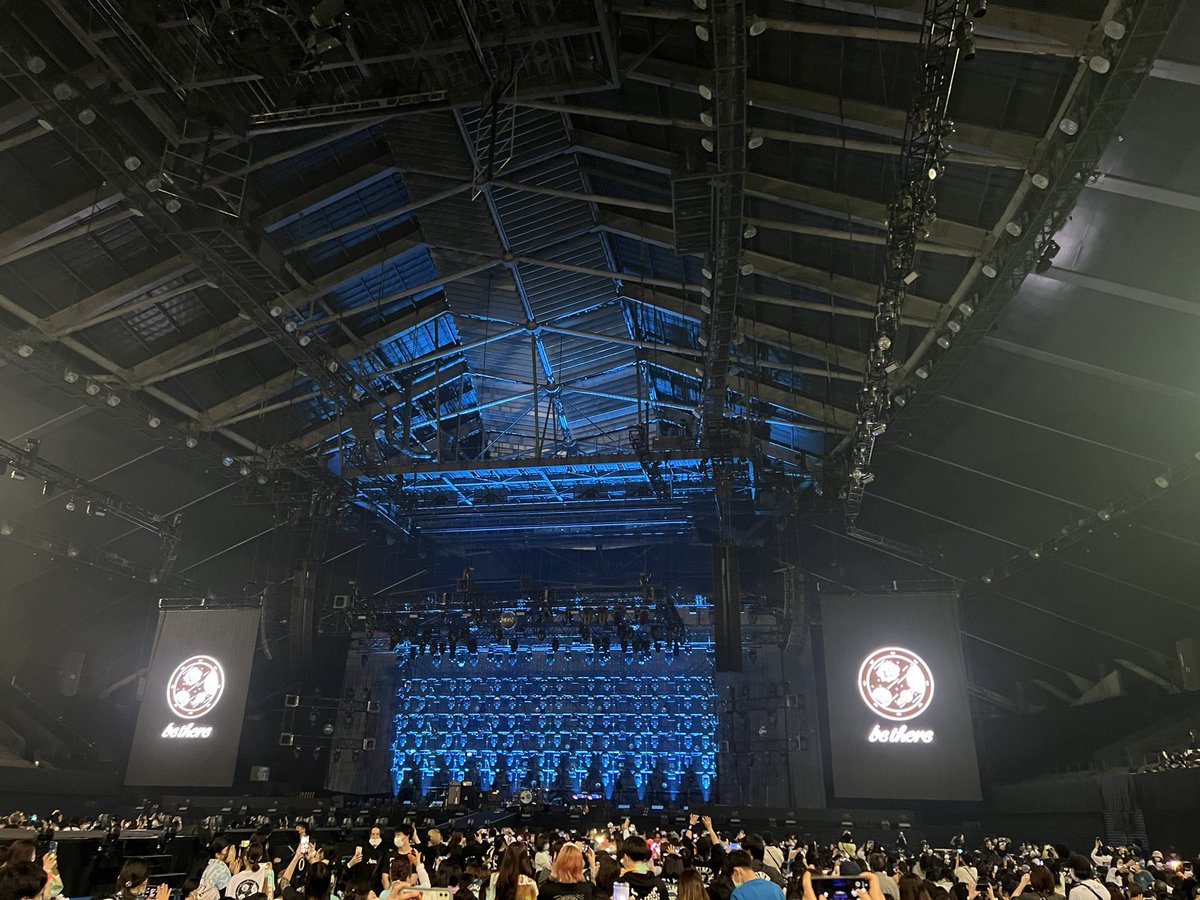 supply009's tweet photo. BUMPのライブ両日参加最高だった！
セトリも全然違うし、8回目の参加にしてようやく初めてsupernova歌えて嬉しかった！ https://t.co/JT2wf7u51T