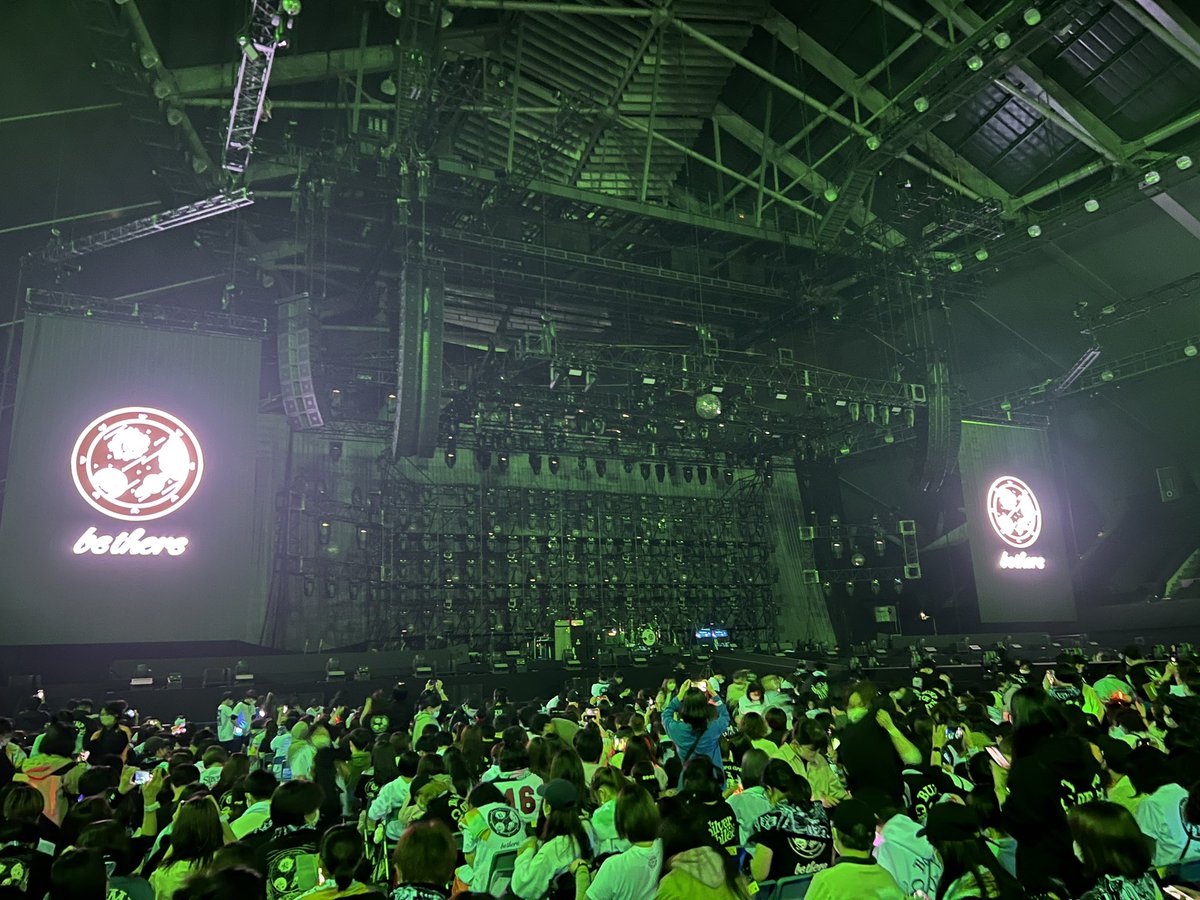 supply009's tweet photo. BUMPのライブ両日参加最高だった！
セトリも全然違うし、8回目の参加にしてようやく初めてsupernova歌えて嬉しかった！ https://t.co/JT2wf7u51T