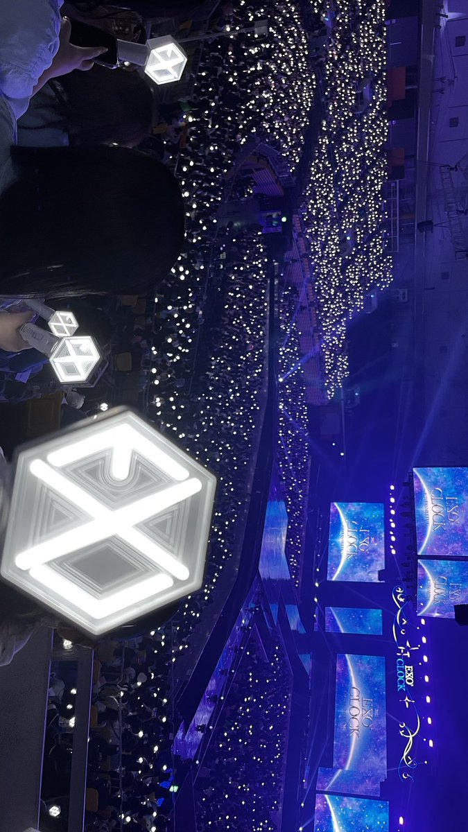 lightoie's tweet photo. Ⓔⓧⓞ ⓒⓛⓞⓒⓚ ˚◞ *ೃ༄
엑소 11주년 축하해 - ♡ https://t.co/QDFPL3ycJ5