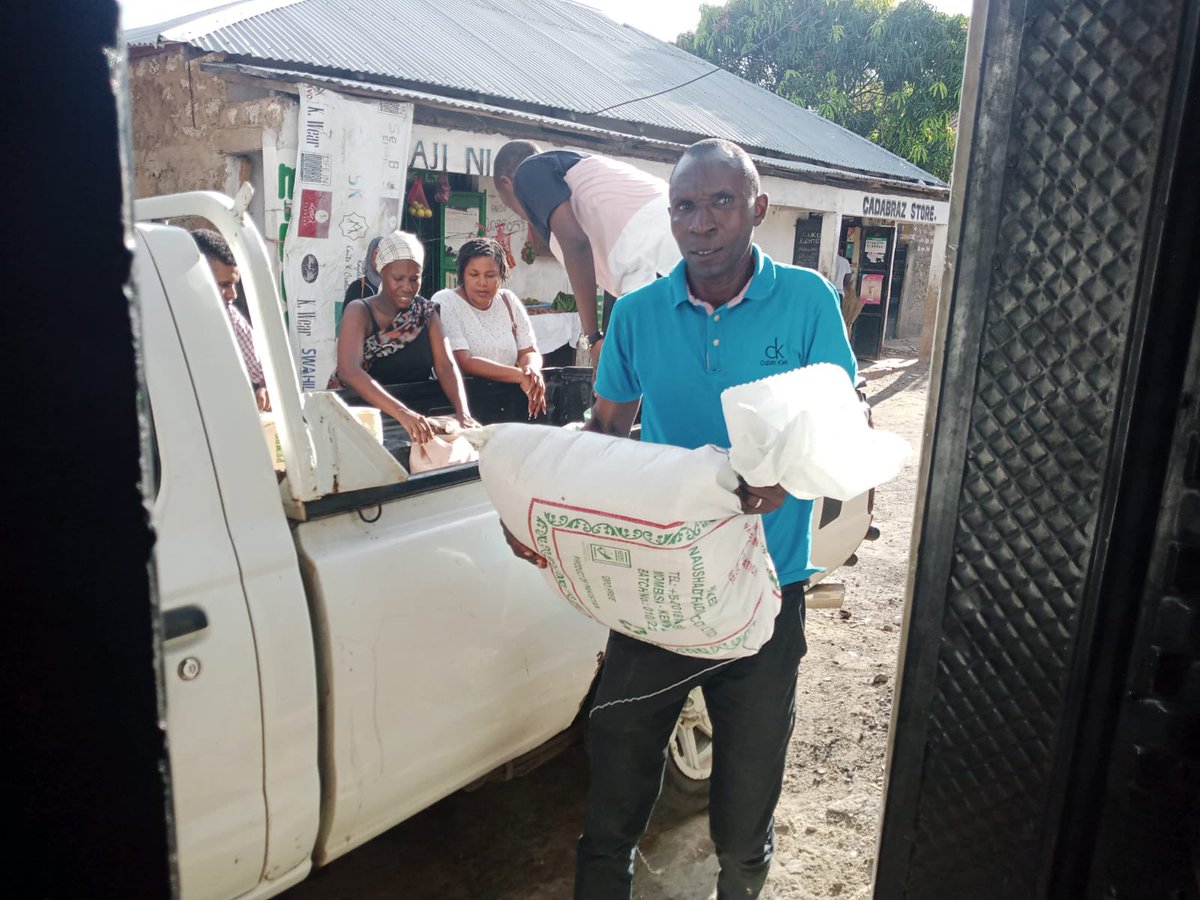 MohaJichoPevu's tweet photo. Pleased to have delivered Ramadhan Food to Khairat Orphanage, Shelly Beach, Likoni. Sincere appreciation to our donors and partners including the volunteers at @MoAliFoundation , who have been steadfast in delivering food to various orphanage locations across Mombasa county. https://t.co/2AqMrDl7fV