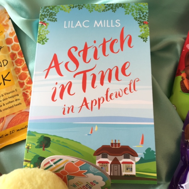 lilywatsonloves's tweet photo. Hey #TwitterFriends 💗 Here's a #HappyEaster #Giveaway of treats 💖 #book by the fabulous @LilacMills @canelo_co  choccies &amp; a chickie! 🐣
luvs n hugs from Lily x 🥰📚

UK only: like, retweet &amp; follow me! Closes 14.04.23 
💗🐣💗🐣💗
#BankHoliday #Easter #Giveaways #bookgiveaway https://t.co/5BPCvrecQ2