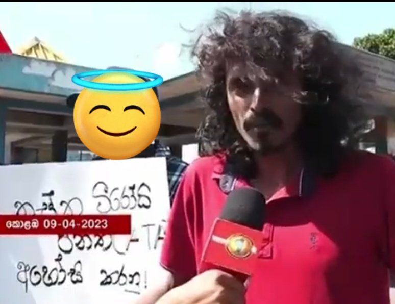 KMeeeaaow's tweet photo. කොල්ලව අඳුර ගත්තද කියන්න. 🤗
#ATA #RightsToProtest https://t.co/rDaRVJJuIR