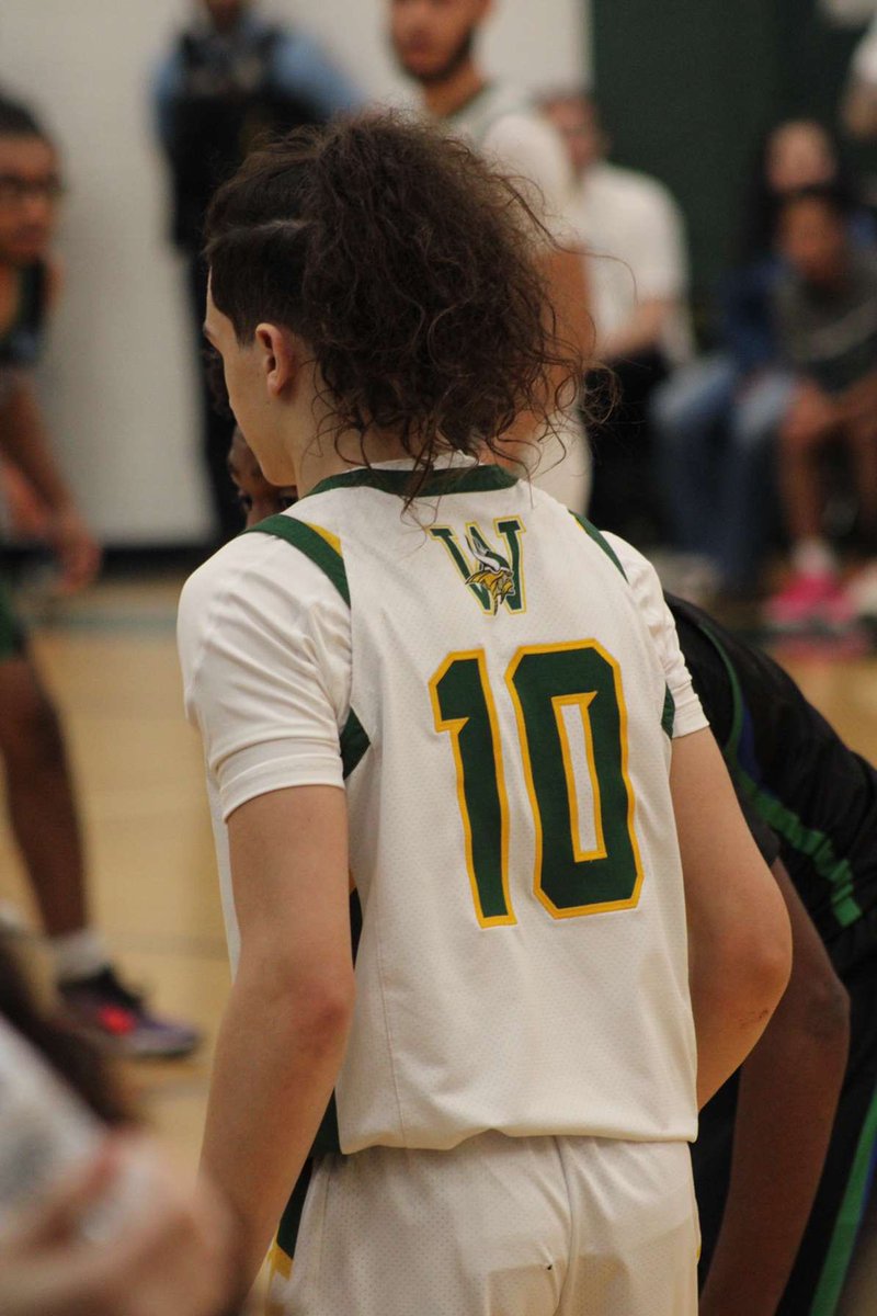 Freshman SZN Highlight Tape

hudl.com/v/2KqcZ7