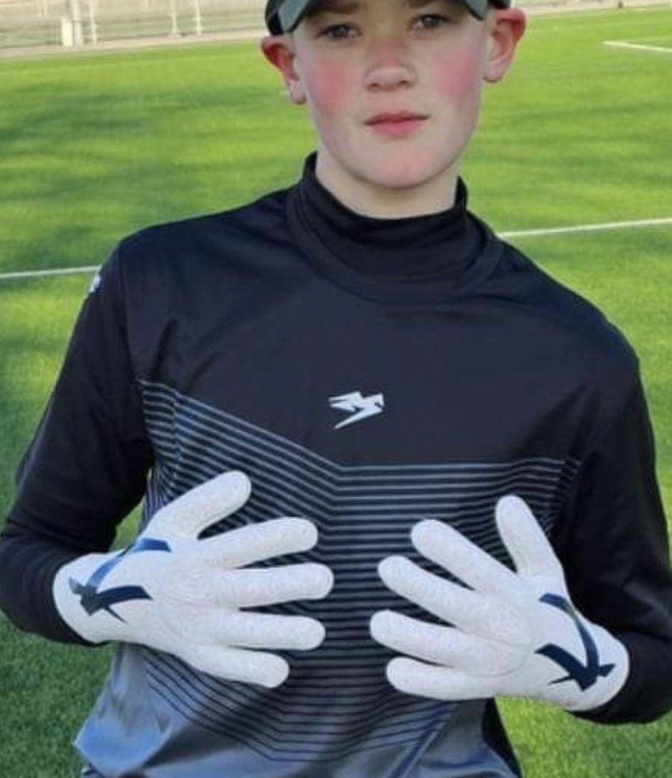 Kids Easter Sale 🧤

1.0 MATCH = £29.99 (save £10)

1.1 MATCH = £34.99 (save £10)

1.1 TRAIN = £29.99 (save £5)

FEEL the Change. 

#VOS
#GOALKEEPERGLOVE
#GOALKEEPERS