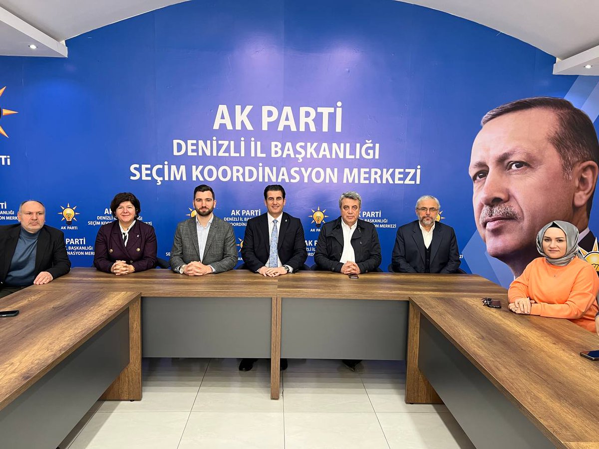akpartidenizli's tweet photo. İl Başkanımız Sayın Yücel Güngör başkanlığında, Seçim Koordinasyon Merkezi'mizde istişare ve değerlendirme toplantısı gerçekleştirildi.

Ege'nin vizyon kenti Denizli'miz için hemen şimdi diyerek kampanya sürecimizi başlatıyoruz.

"Doğru adımlarla yola devam." @RTErdogan https://t.co/rsbb47d0ad