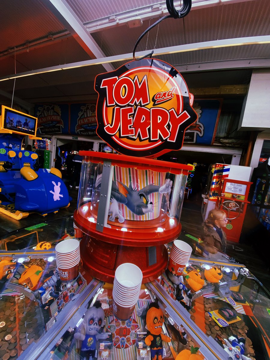 Warm weather 🤝 amusement parks