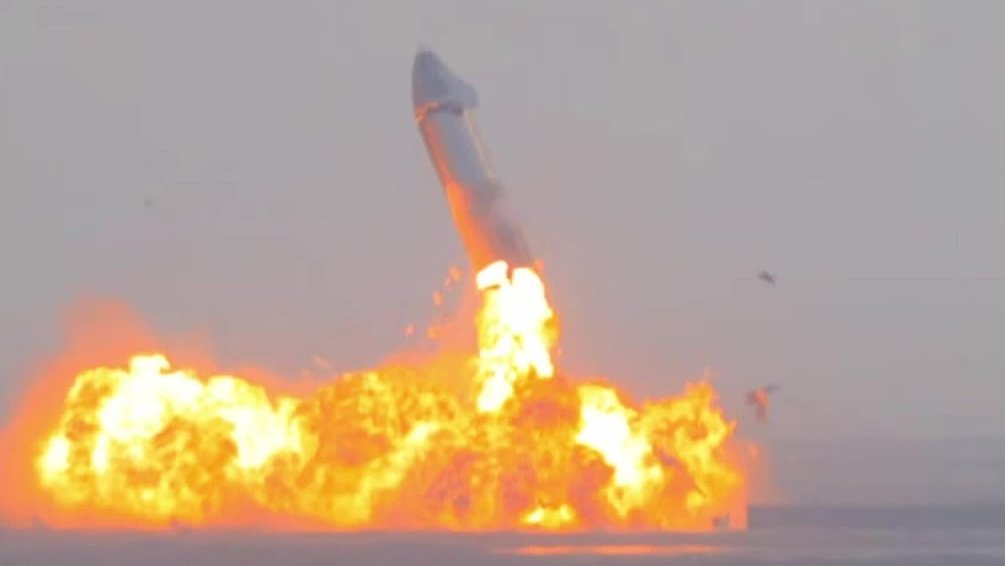 OdileMeirit's tweet photo. @elonmusk yes i'd love to see that giant flying dick explosion https://t.co/q7LYooDdJ2