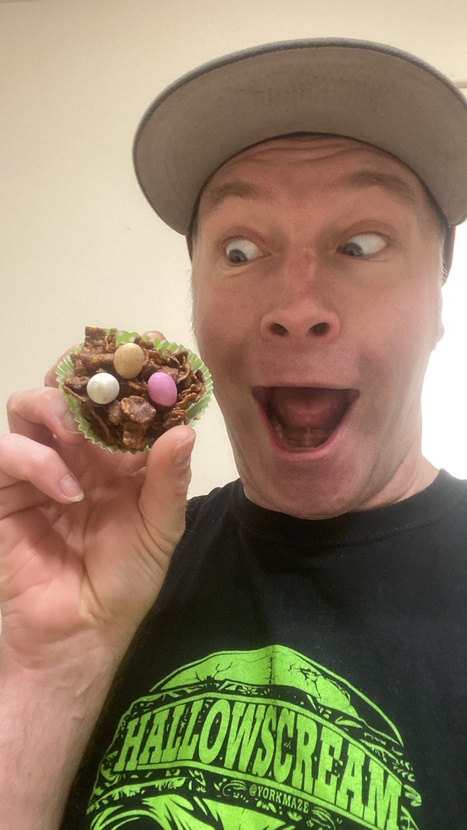 Wizarding away for Easter Sunday in sunny Alnwick. Got myself an Easter treat tho!!